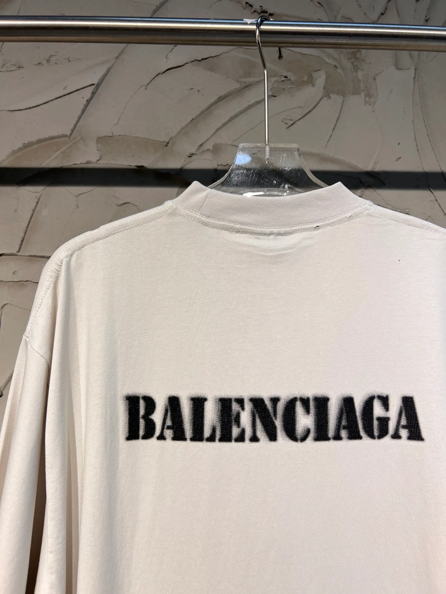 Balenciaga New Arrival 24ss New Arrival BLCGNew Arrival LOGO ，Stencil Type Retro T ·Retro · · · · · stencil type · · ： ， ·Size：1-2-3-4( Same Style)
